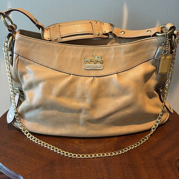 Coach  Madison convertible, shoulder bag  leather  tan  pleated goldtone HW  EUC - Picture 16 of 17